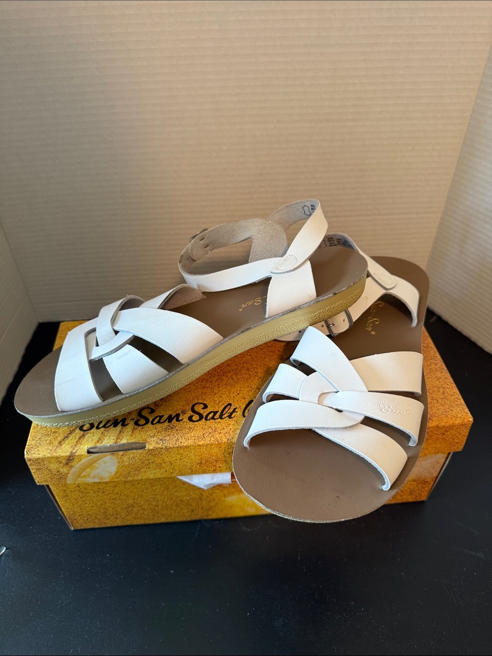 Sun-San White Leather Women’s Braided Strap Sandals